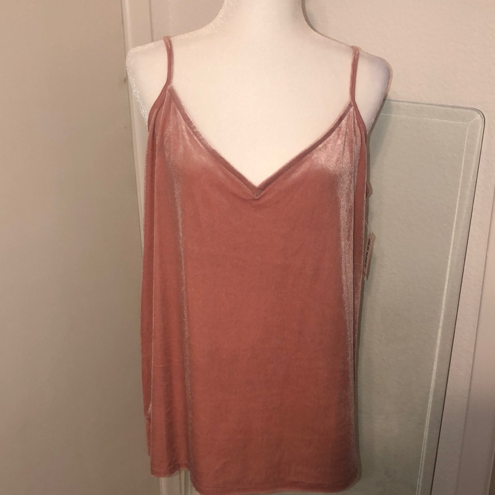 Old Navy Pink Velvet V Neck Cammi/Shirt w/Spaghetti Straps BNWTags Very Pretty🤩